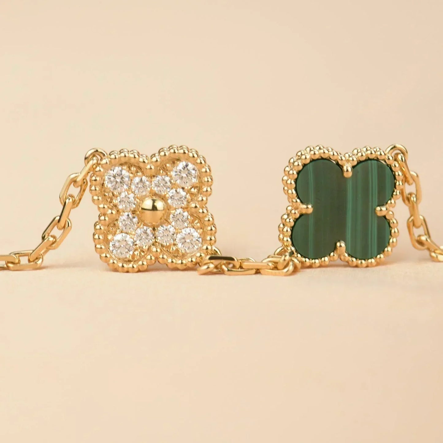 [LUXORA] CLOVER 5 MOTIF MALACHITE BRACELET COLLECTION