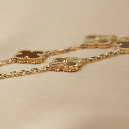 [LUXORA] CLOVER 5 MOTIF RED CORNELIAN BRACELET COLLECTION