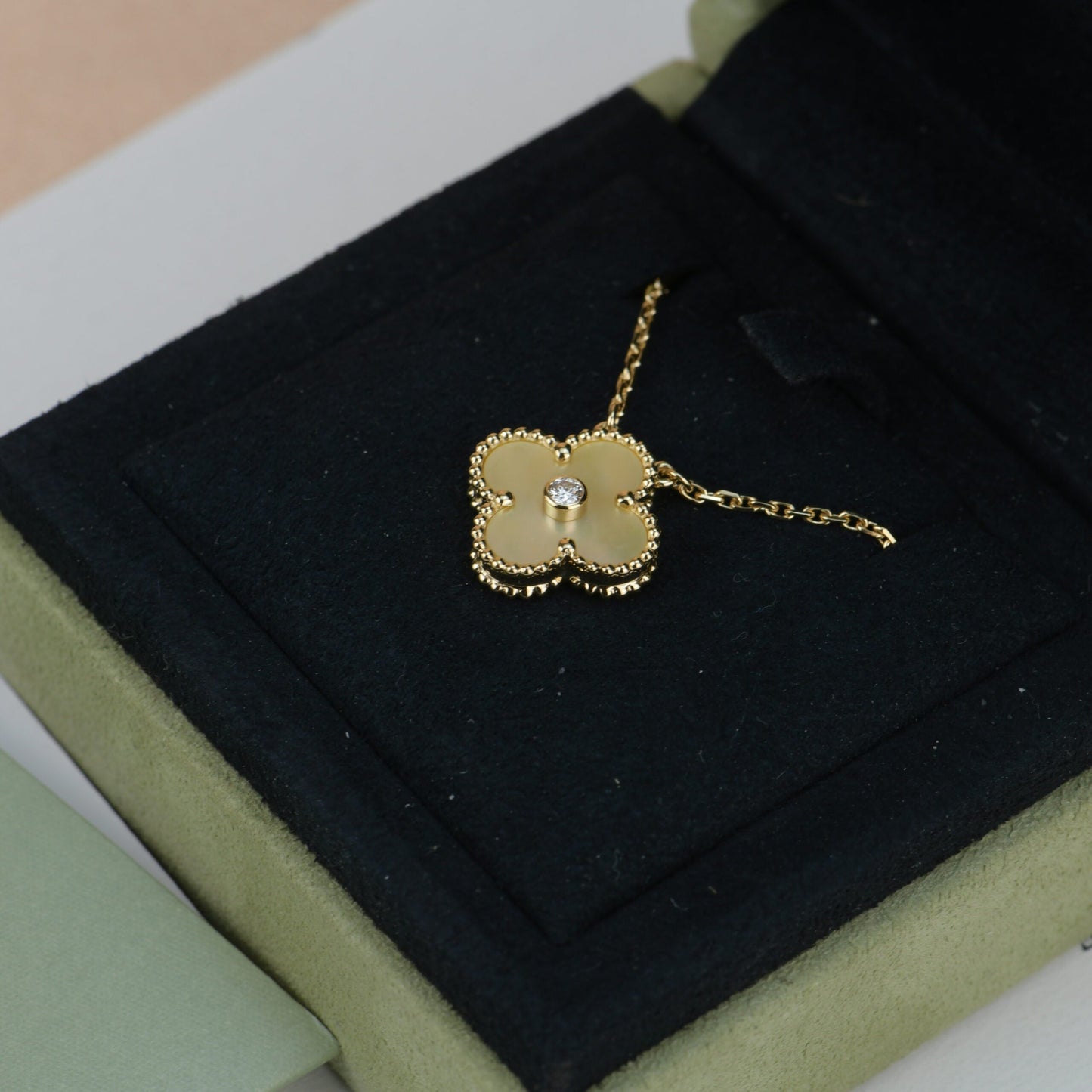 [LUXORA]CLOVER 15MM DIAMOND GOLD MOTHER OF PEARL NECKLACE