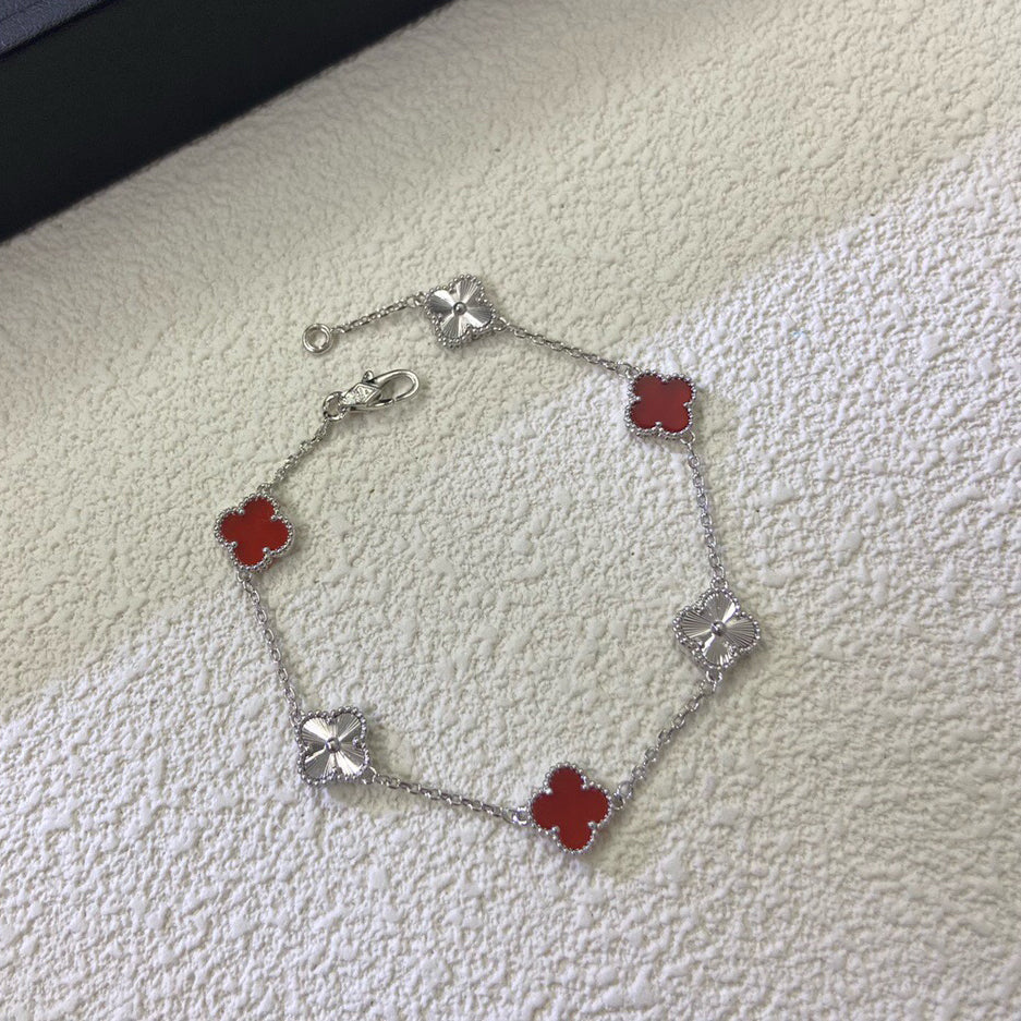 [LUXORA]CLOVER 6 MOTIF RED AGATE LASER BRACELET