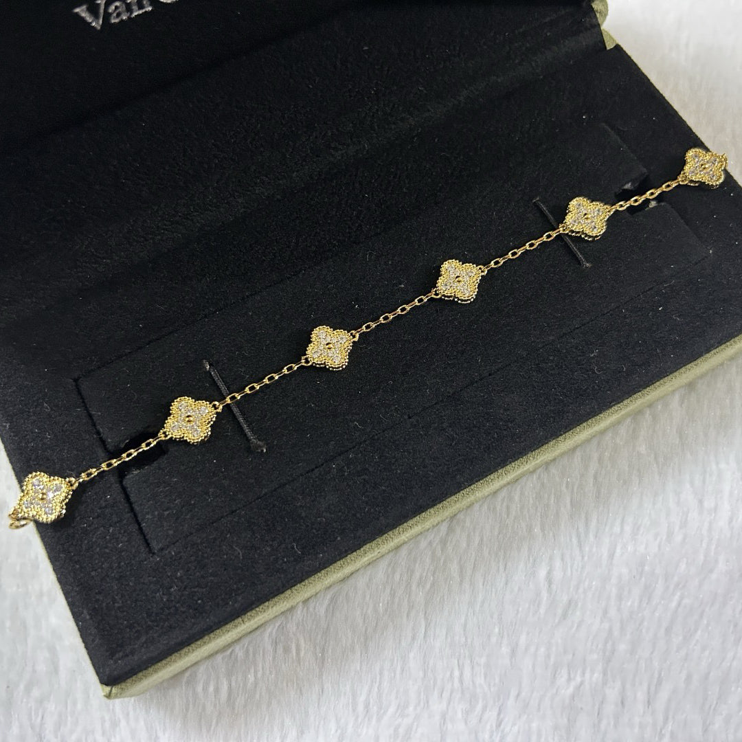 [LUXORA]CLOVER 6 MOTIF DIAMOND BRACELET