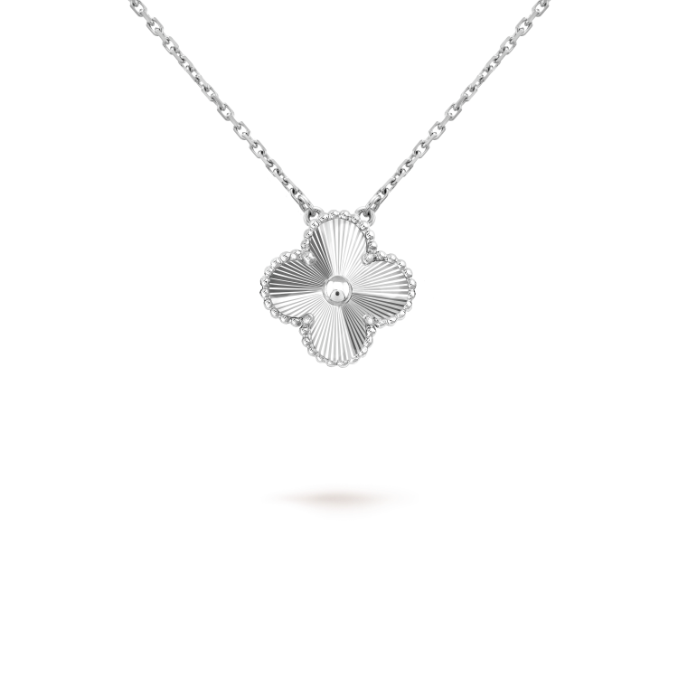 [LUXORA]CLOVER 15MM LASER NECKLACE SILVER