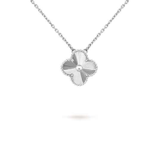 [LUXORA]CLOVER 15MM LASER-HALSKE SILVER