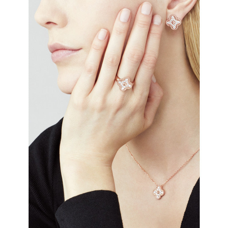 [LUXORA]CLOVER 15MM DIAMOND SINGLE FLOWER NECKLACE