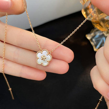 [LUXORA]LUCKY  WHITE MOP  PLUM BLOSSOM NECKLACE