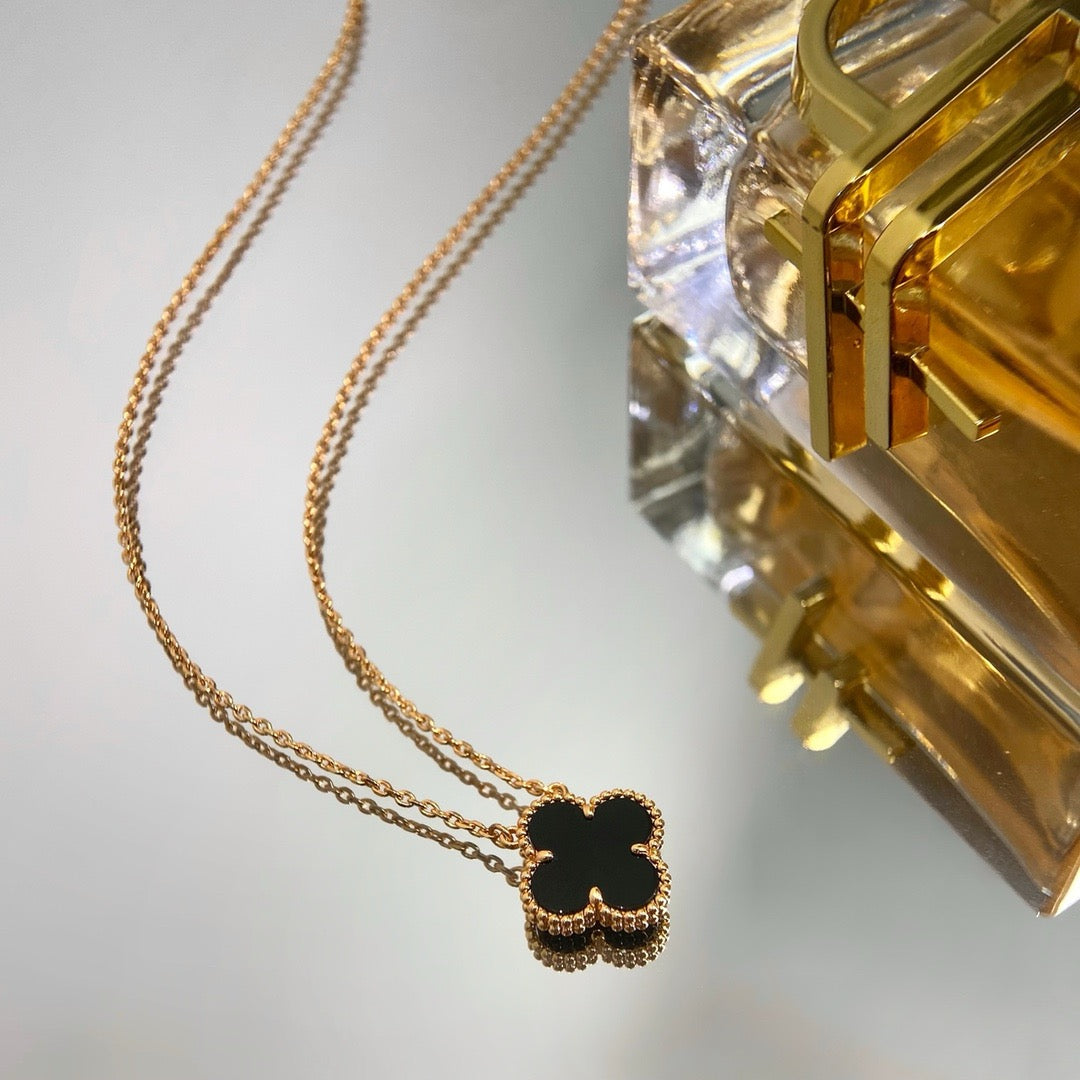 [LUXORA]CLOVER 15MM BLACK ONYX SINGLE FLOWER NECKLACE