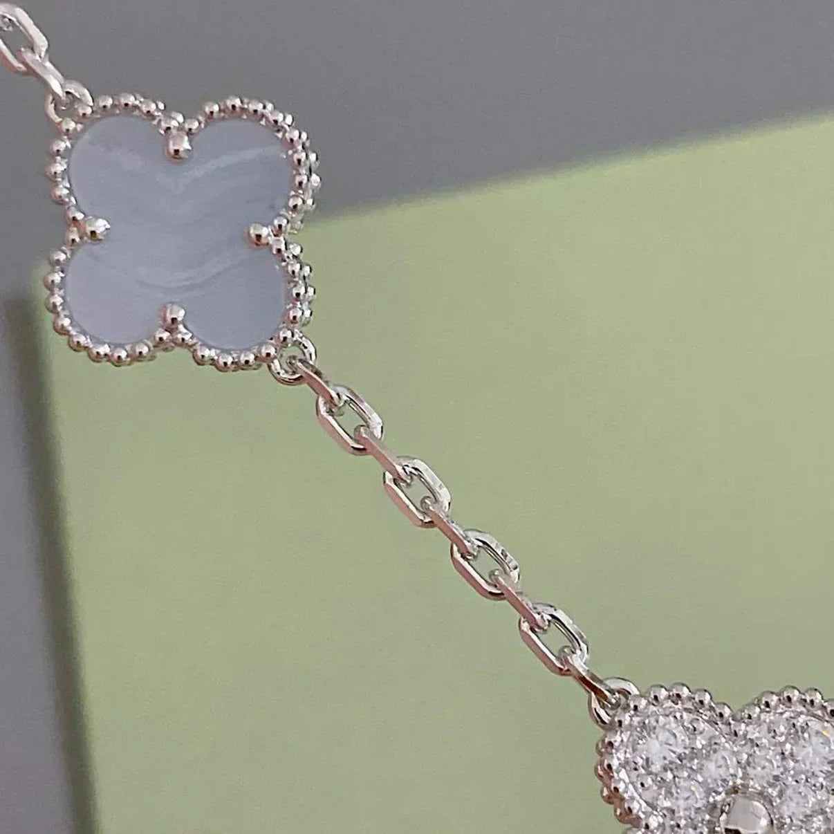 [LUXORA] CLOVER 5 MOTIF PURPLE CHALCEDONY BRACELET COLLECTION