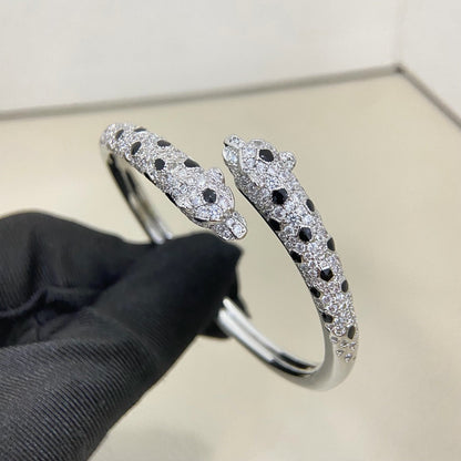 [⭐JeweliWhal]PANTHERE DOUBLE HEADED HALF DIAMOND OPEN BRACELET