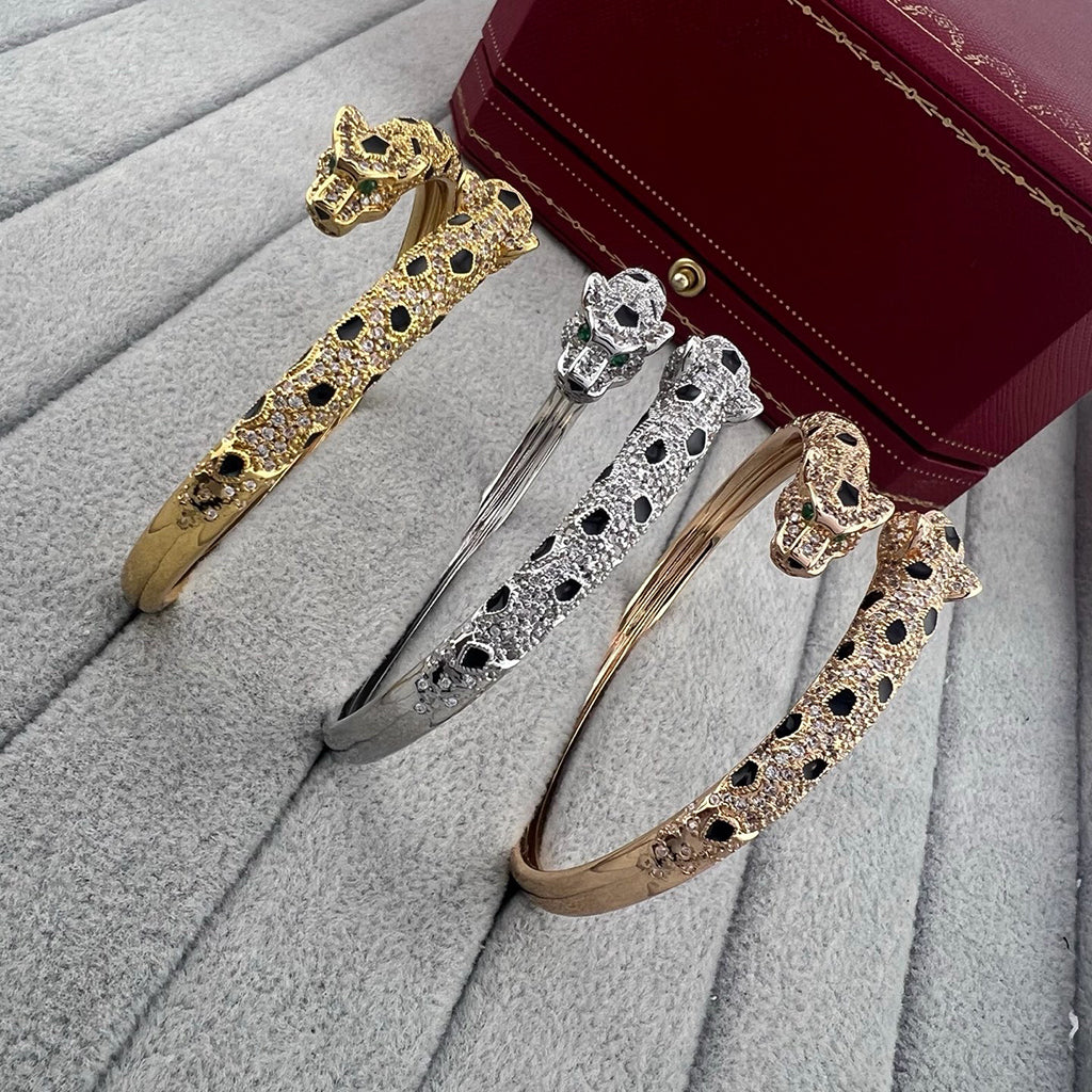 [⭐JeweliWhal]PANTHERE DOUBLE HEADED HALF DIAMOND OPEN BRACELET