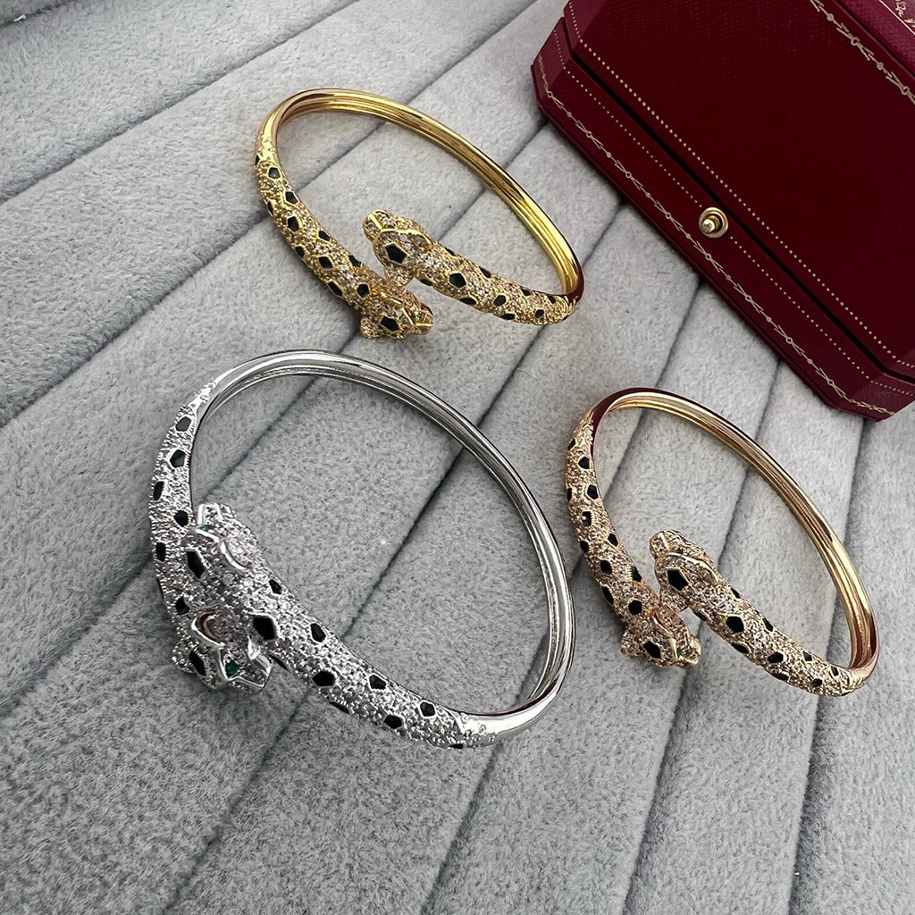 [⭐JeweliWhal]PANTHERE DOUBLE HEADED HALF DIAMOND OPEN BRACELET