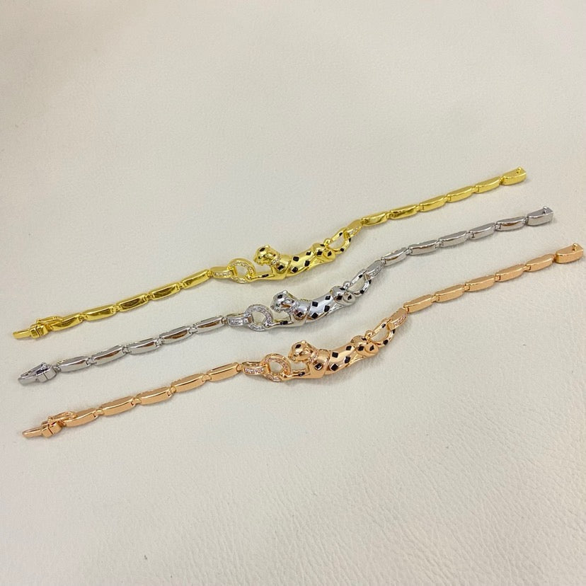[⭐JeweliWhal]PANTHERE HALF DIAMOND ON CHAIN BRACELET