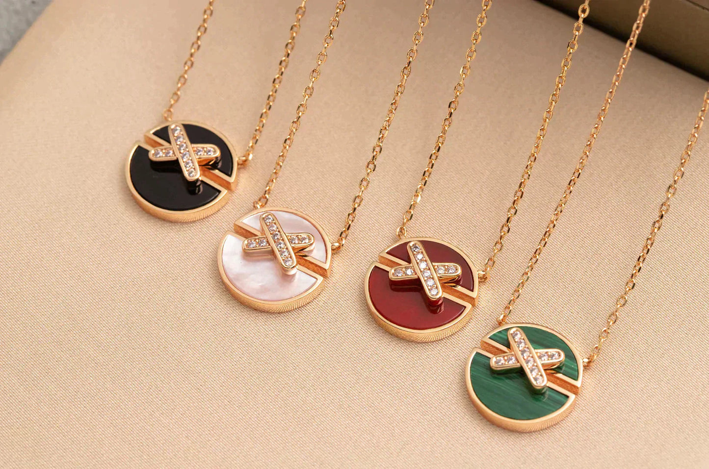 [LUXORA]JEUX DE ROSE GOLD DIAMOND NECKLACE
