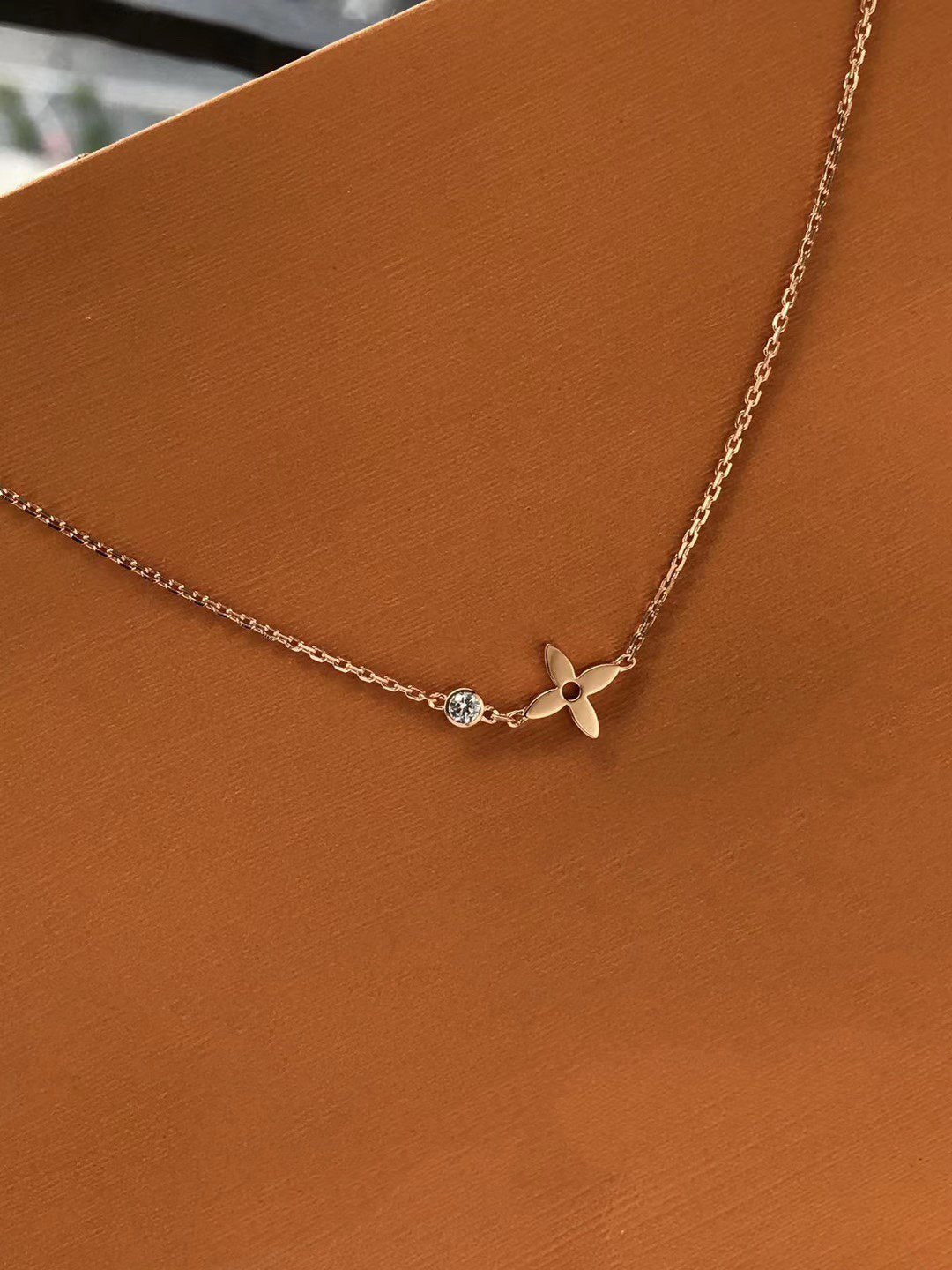 [LUXORA]BLOSSOM PENDANT PINK GOLD AND DIAMOND