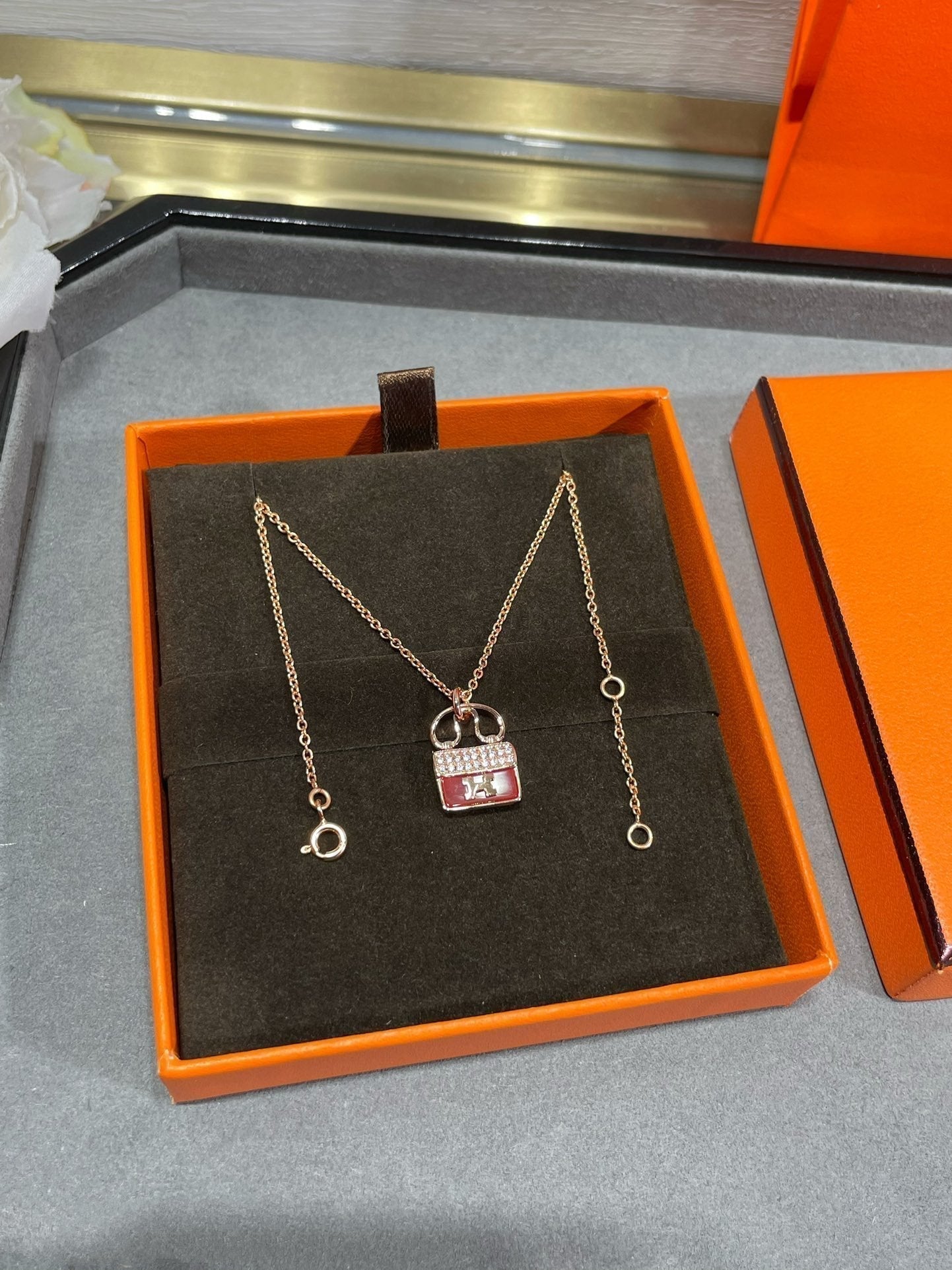 [LUXORA]H CIRCE MOISSANITE PENDANT NECKLACE GOLD