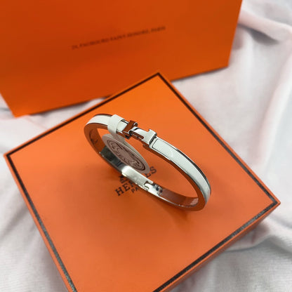 [LUXORA]CLASSIC HM CLIC WHITE 8MM ENAMEL BRACELET