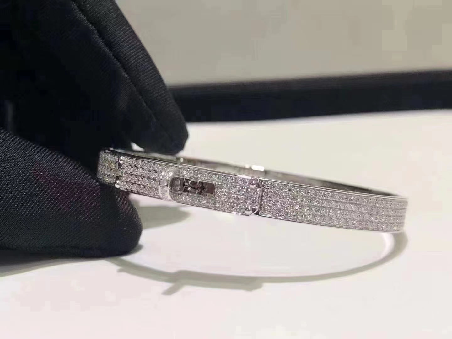 [LUXORA]HM KELLY BRACELET IN SILVER AND FULL PAVE DIAMOND