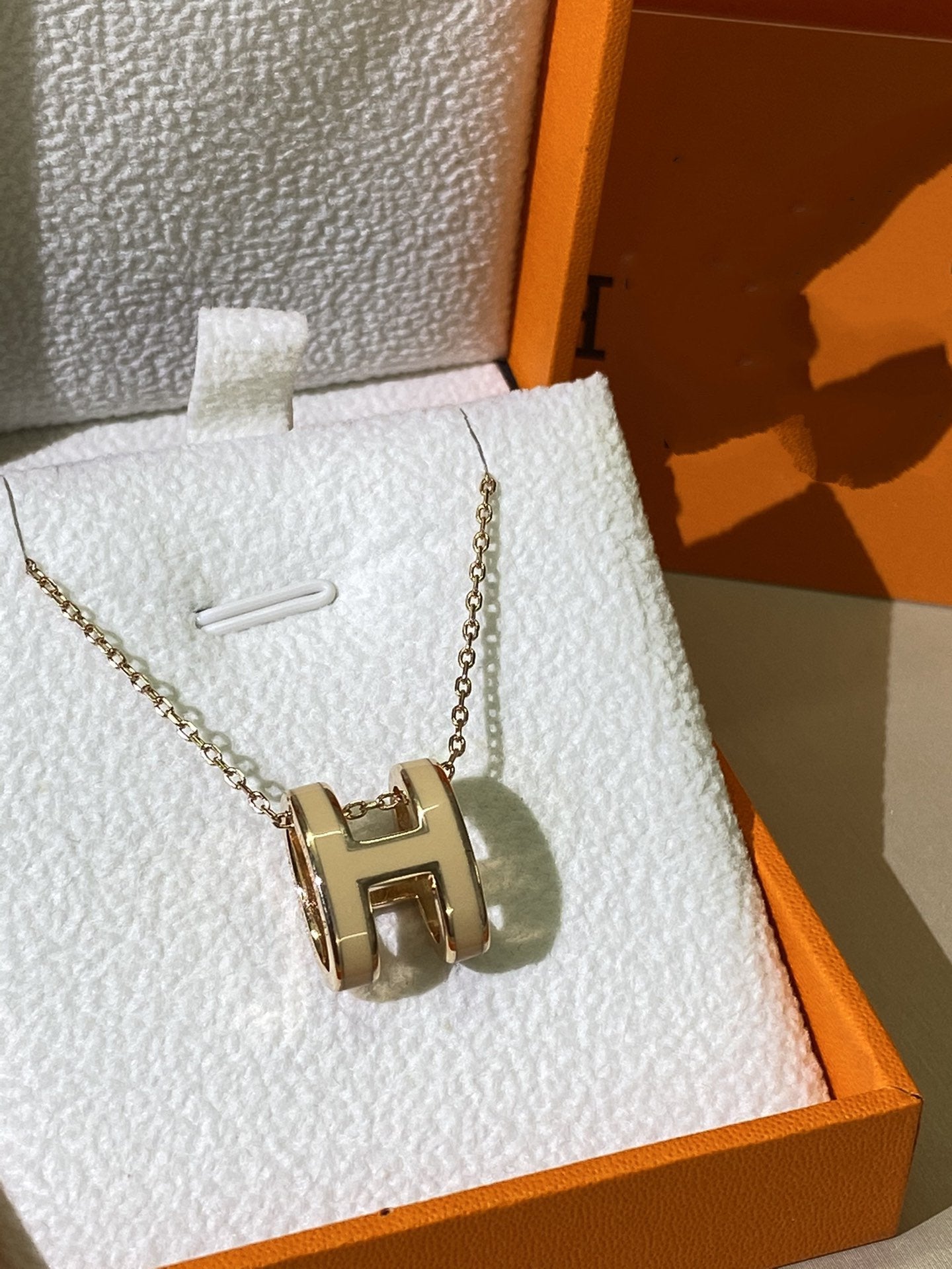 [LUXORA]HM CLIC YELLOW ENAMEL GOLD NECKLACE