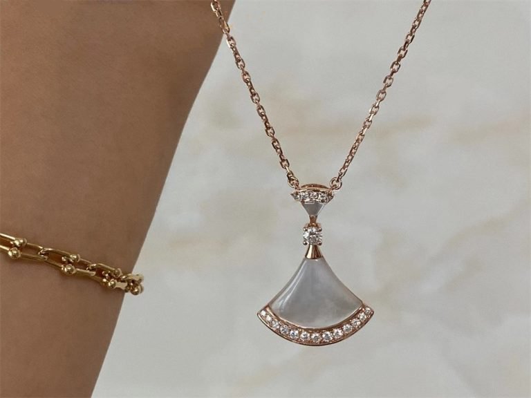 [LUXORA]DREAM NECKLACE MOP PINK GOLD DIAMOND