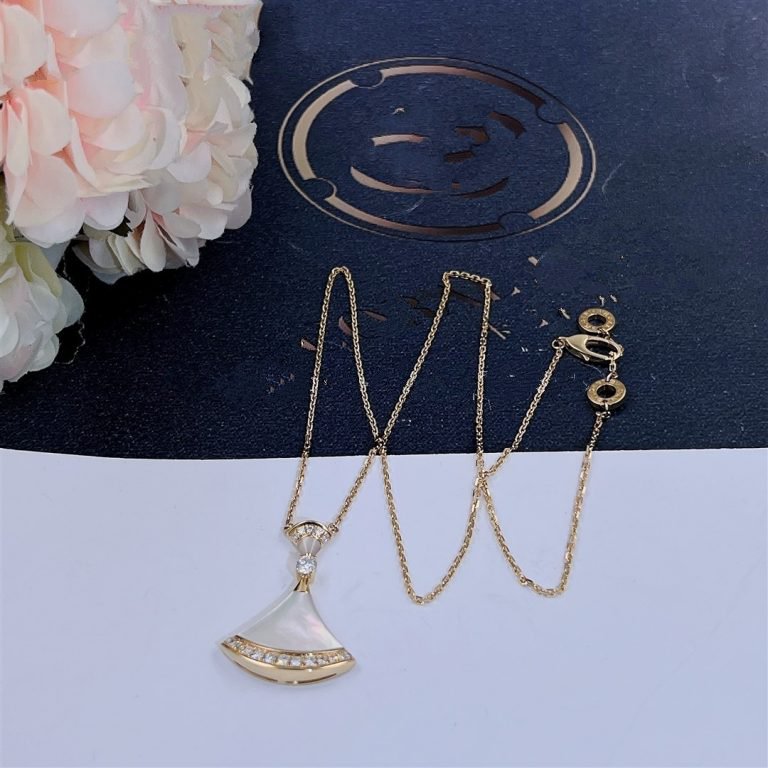 [LUXORA]DREAM NECKLACE MOP GOLD DIAMOND