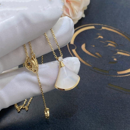 [LUXORA]DREAM NECKLACE WHITE MOP GOLD 1 DIAMOND
