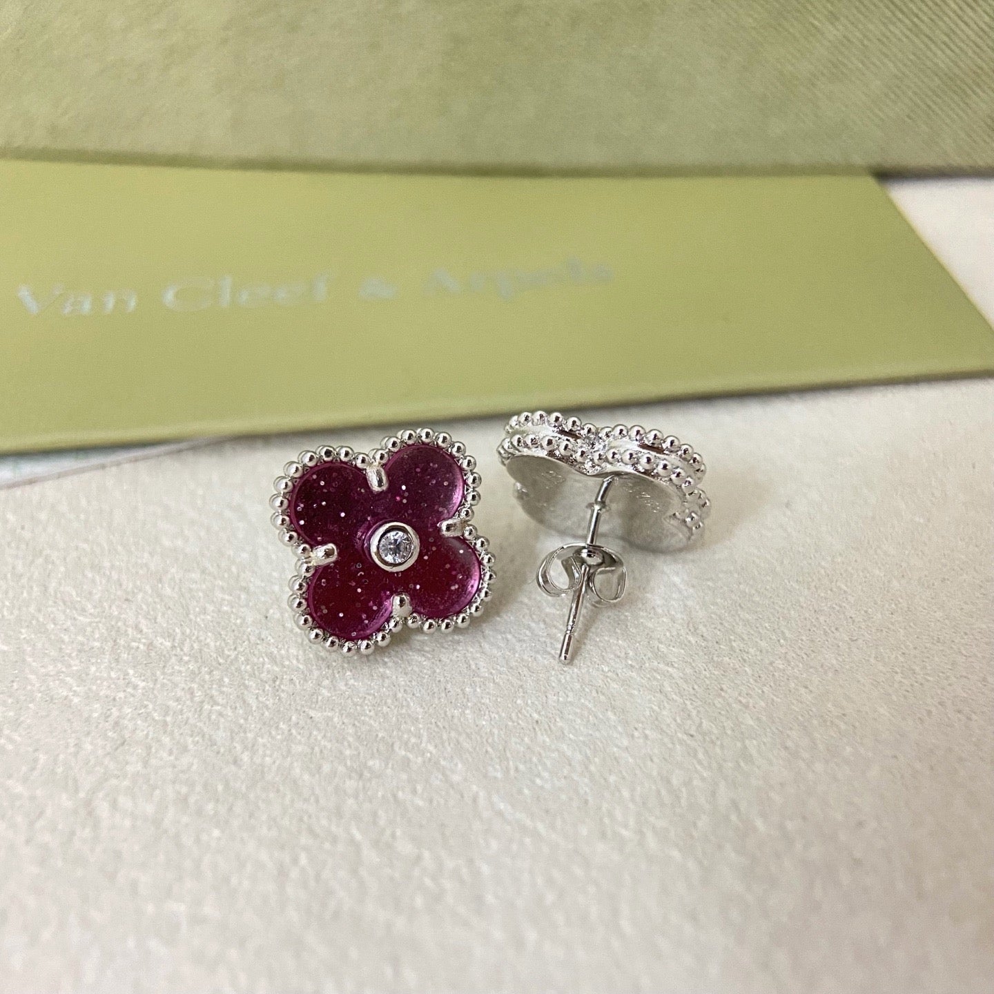 [⭐JeweliWhal]2026 NEW  CLOVER 1 MOTIFPINK ENAMEL STUD EARRINGS WITH DIAMONDS