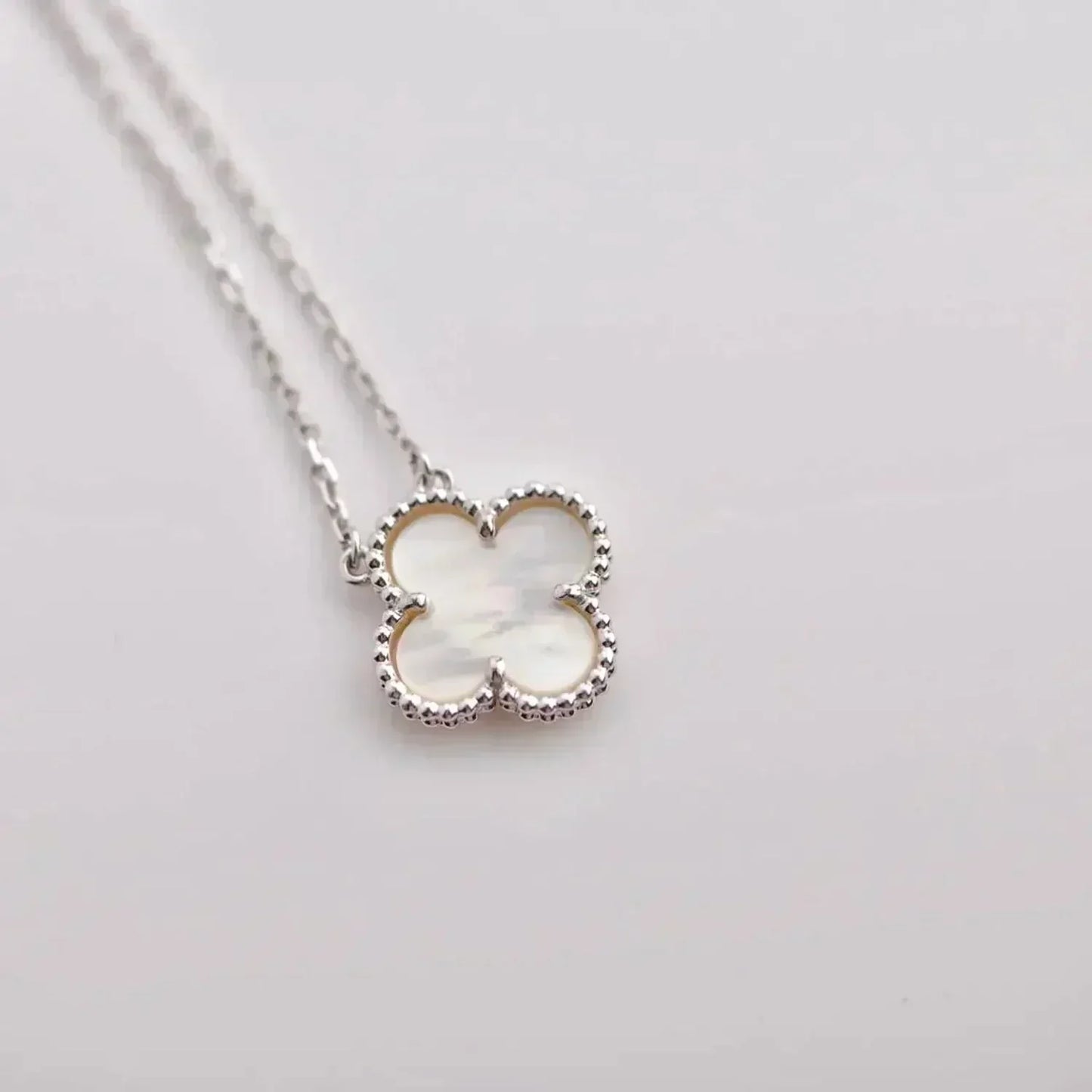 [LUXORA]CLOVER  15MM WHITE MOTHER-OF-PEARL SILVER