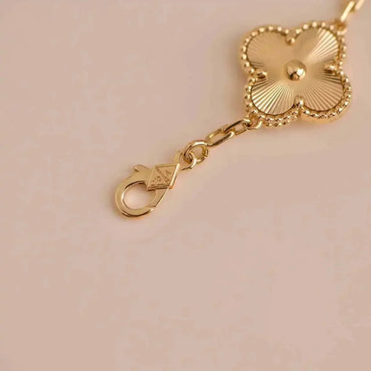 [LUXORA] CLOVER 5 MOTIF LASER BRACELET COLLECTION