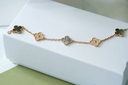 [LUXORA] CLOVER 5 MOTIF GRAY MOP BRACELET COLLECTION