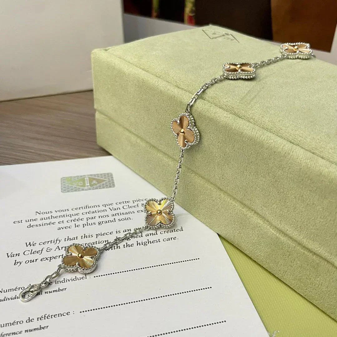 [LUXORA] CLOVER 5 MOTIF LASER BRACELET COLLECTION