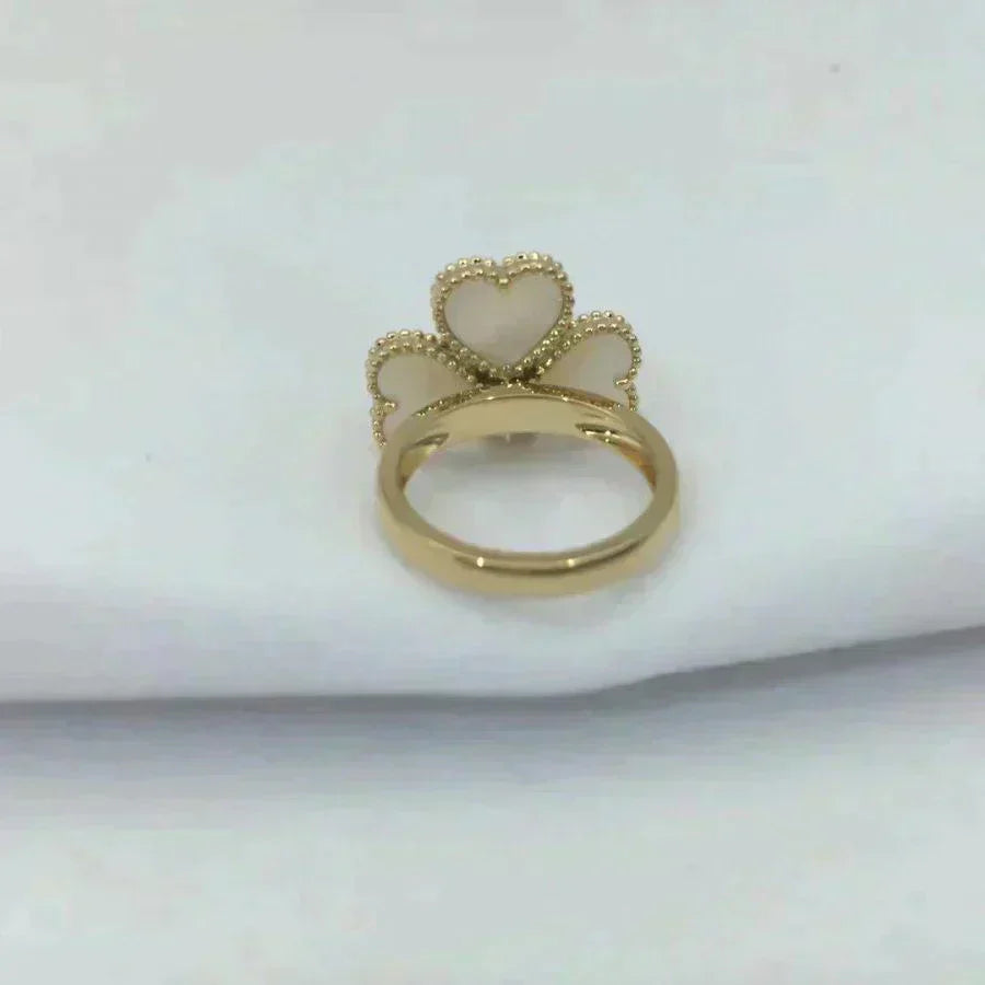 [LUXORA]SWEET CLOVER WHITE MOP RING