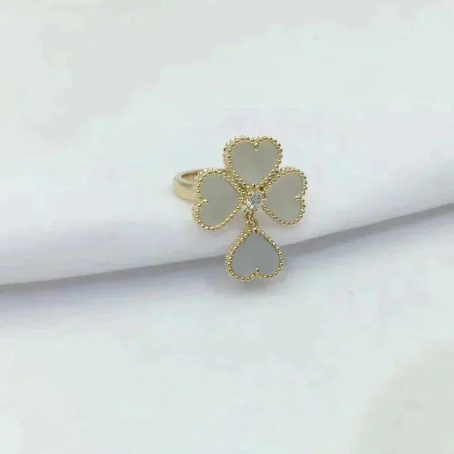 [LUXORA]SWEET CLOVER WHITE MOP RING