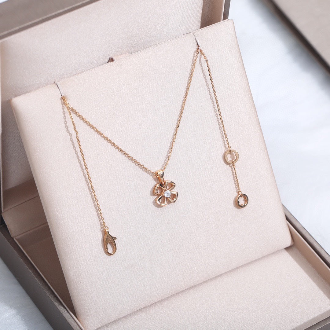 [LUXORA]FIOREVER NECKLACE DIAMOND CENTER